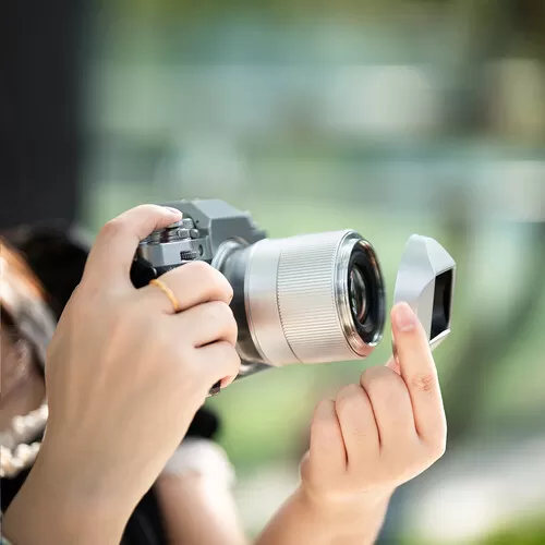 Ống kính AF TTArtisan 56mm F1.8 cho Sony E, Fuji X, Nikon Z
