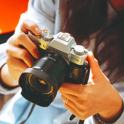 Ống kính TTArtisan AF 23mm f1.8 cho Fuji XF, Sony E