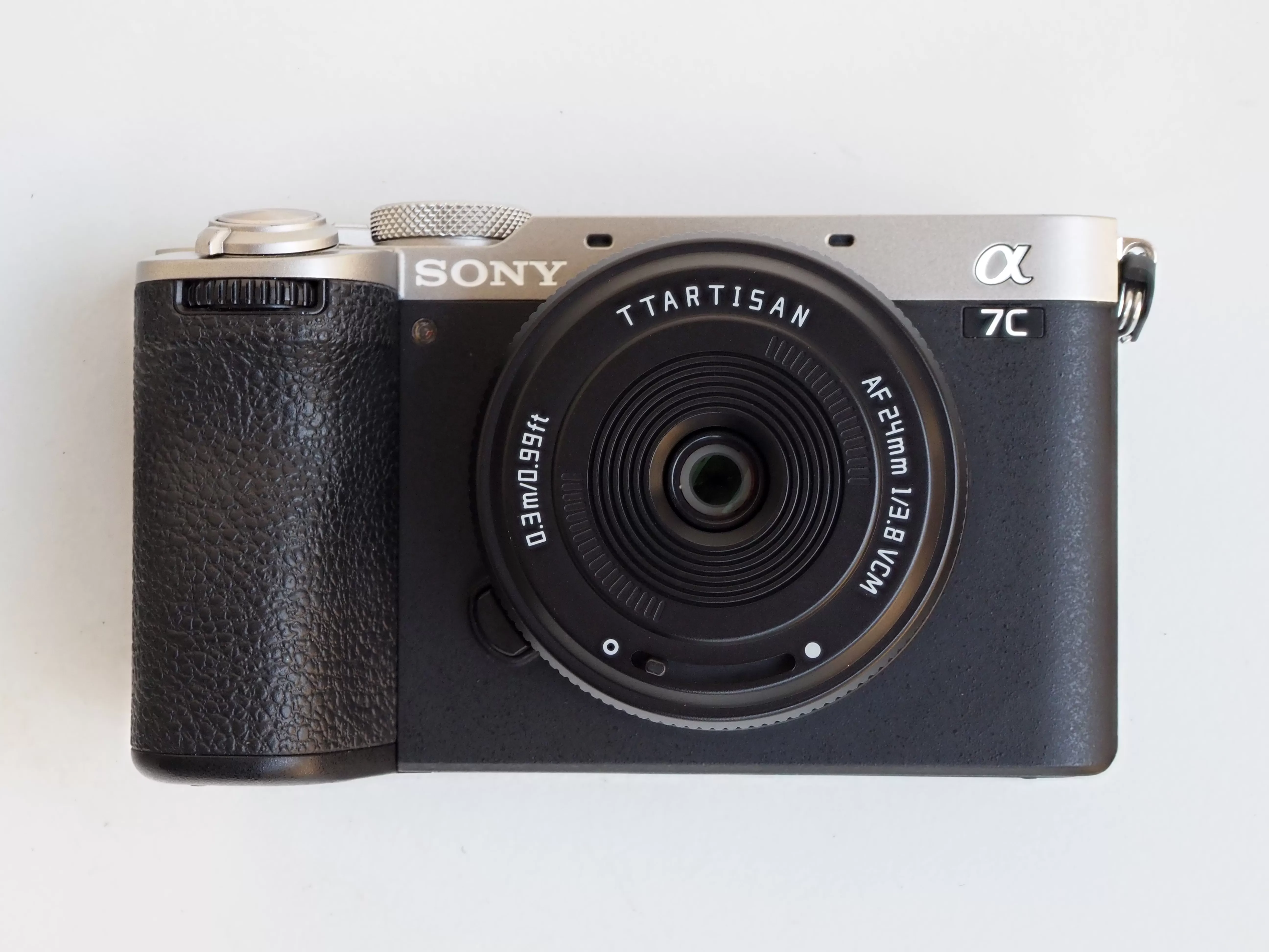 Lens TTArtisan 24mm F3.8 AF Pancake